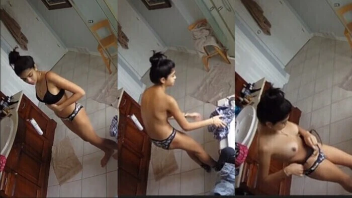 INDIAN CUTE COLLEGE TEEN GIRL BATHROOM Watch MMS Video